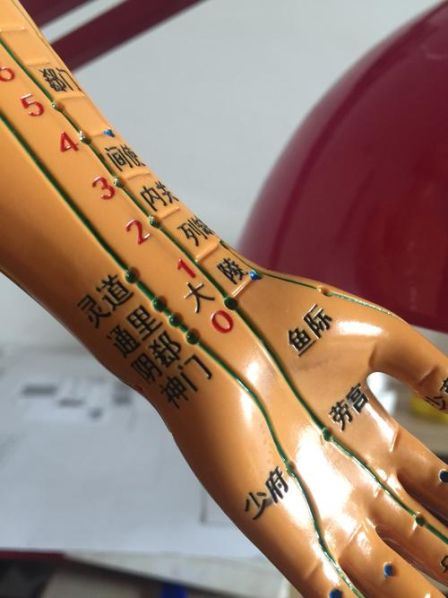 在附近寻找修好灵道刻印门的方法：在附近寻找修好灵道刻印门的方法贝壳